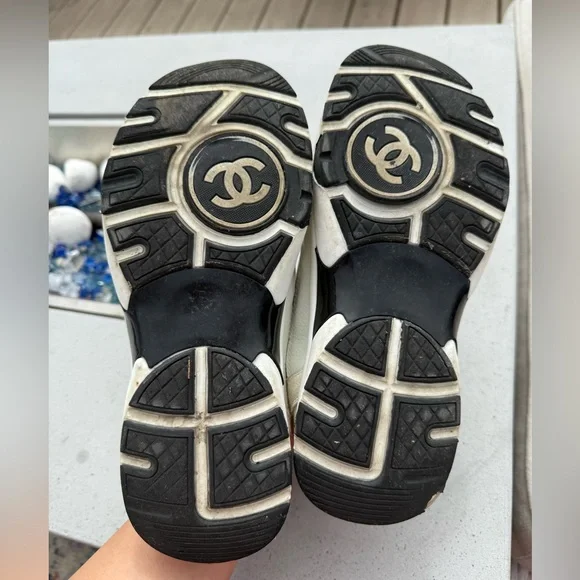 CC Black & White Sneakers - Picture 7 of 8